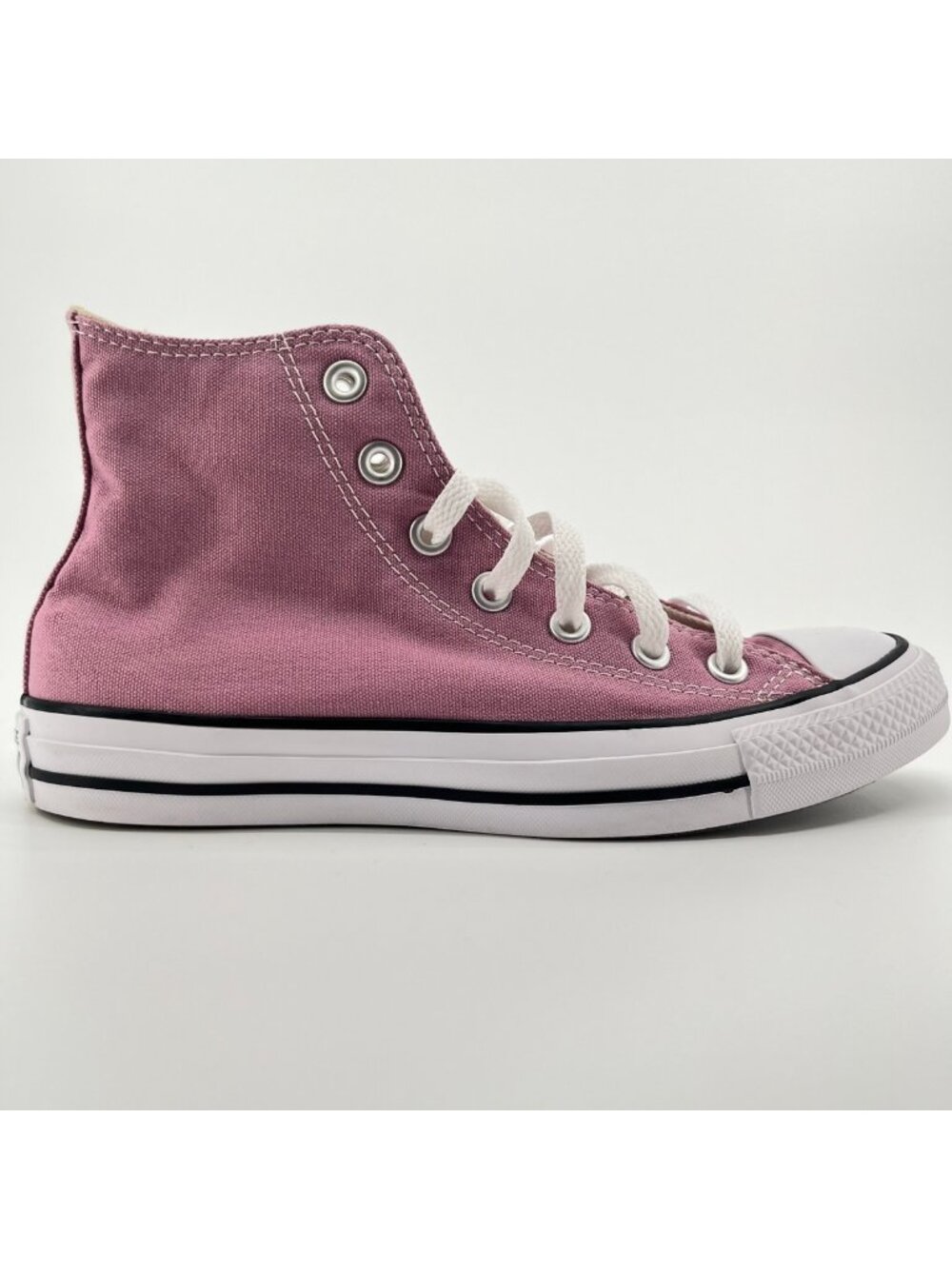 Converse Chuck Taylor All Star High Womens Size 7.5 Pink Athletic Shoes Sneakers